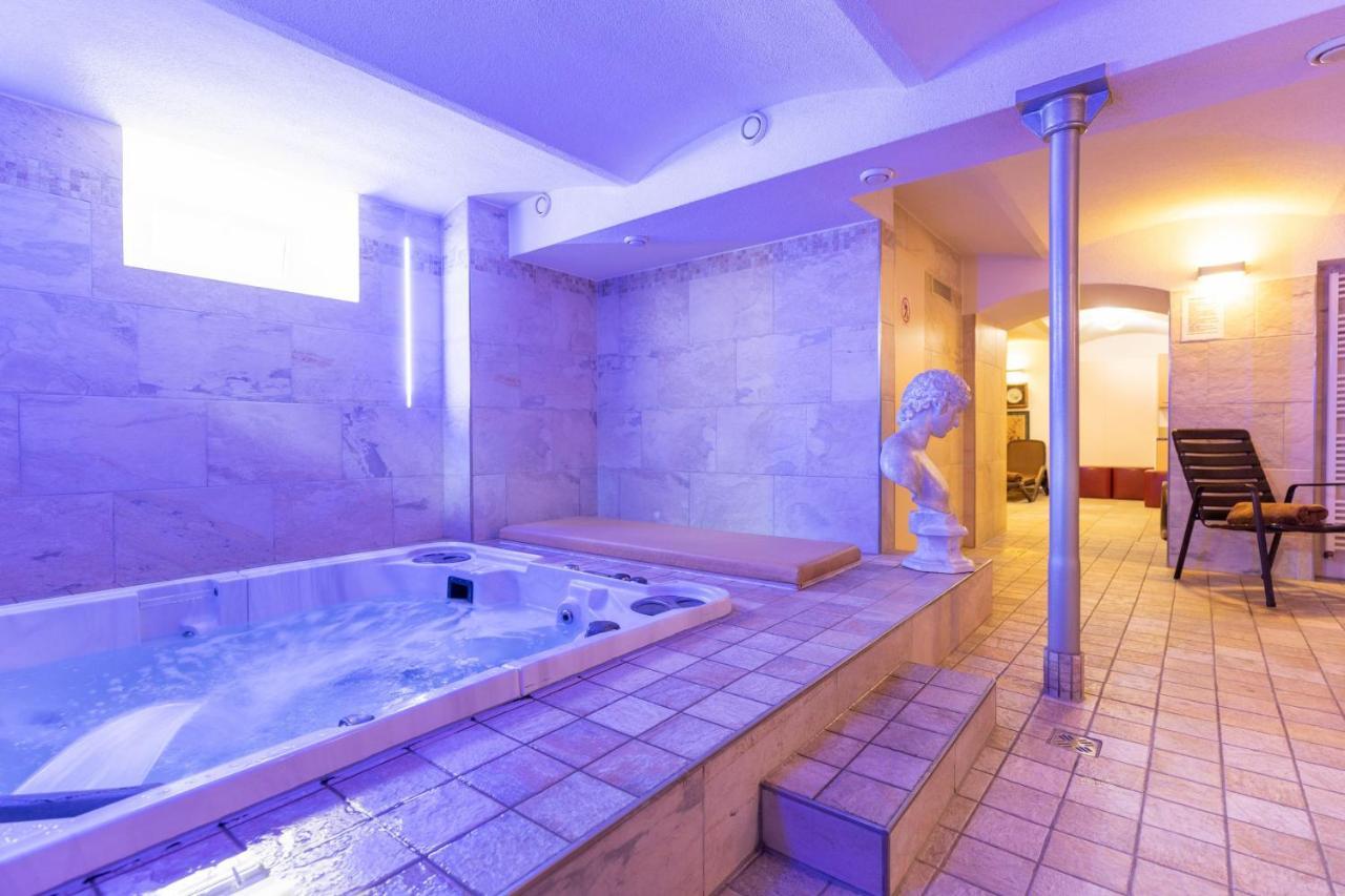 Active & Wellness Hotel Subterra Ostrov  Luaran gambar