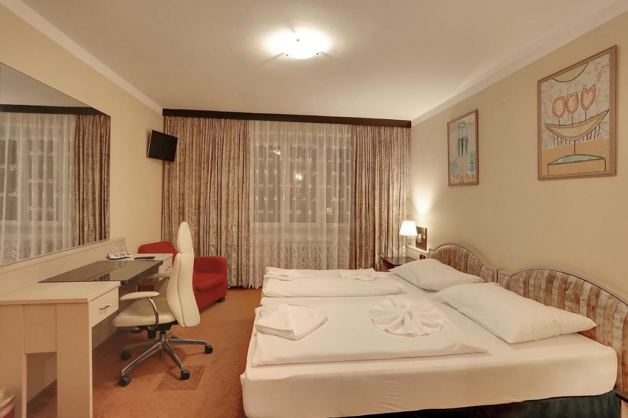 Active & Wellness Hotel Subterra Ostrov  Bilik gambar