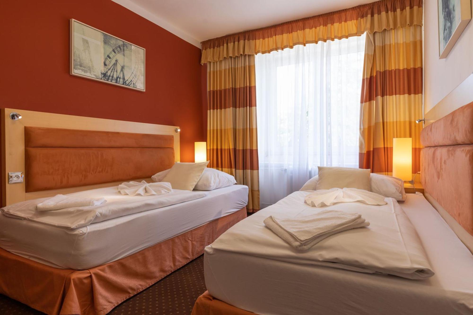 Active & Wellness Hotel Subterra Ostrov  Bilik gambar
