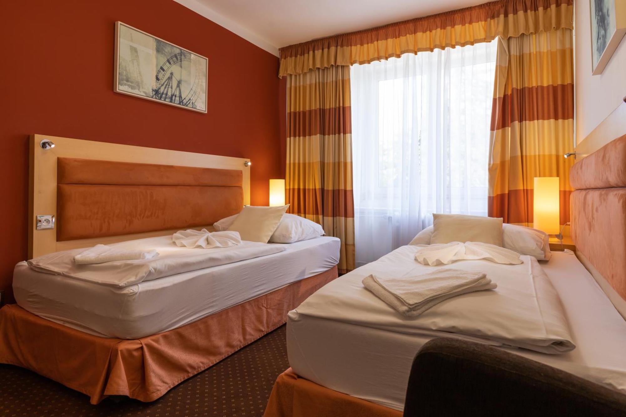 Active & Wellness Hotel Subterra Ostrov  Bilik gambar