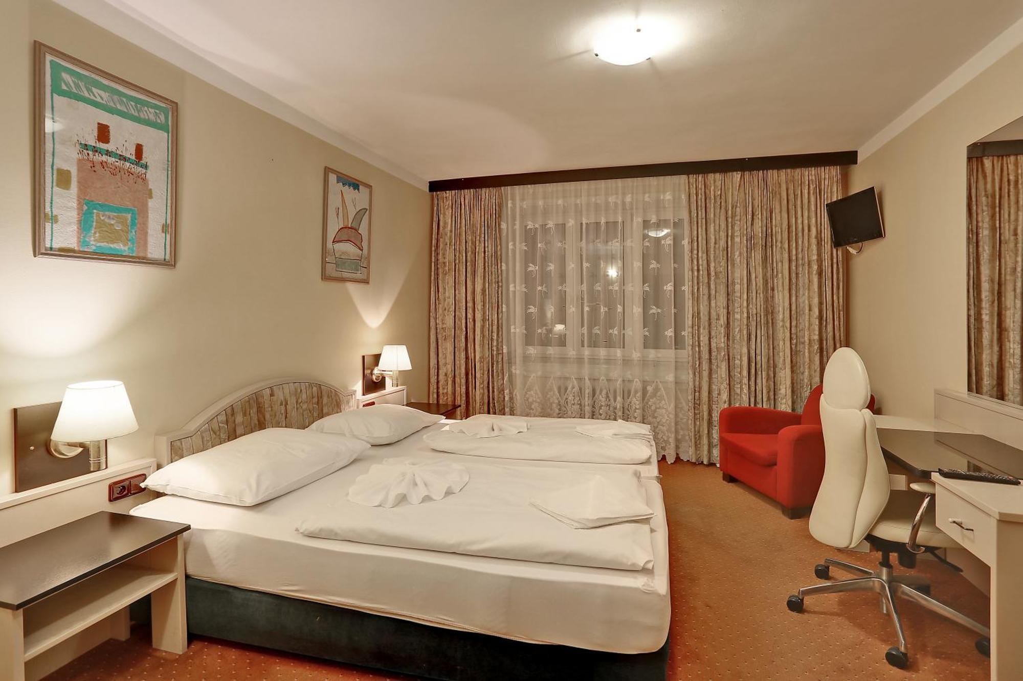 Active & Wellness Hotel Subterra Ostrov  Bilik gambar