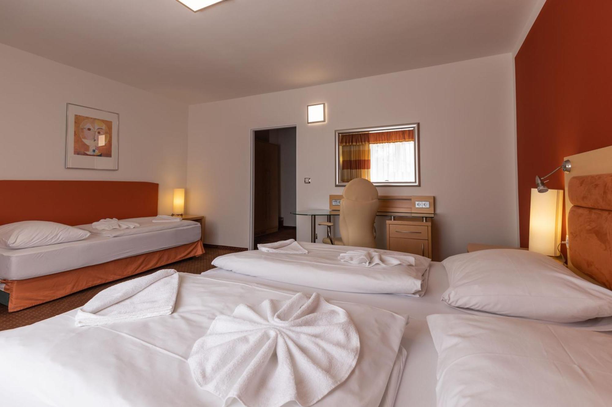 Active & Wellness Hotel Subterra Ostrov  Bilik gambar