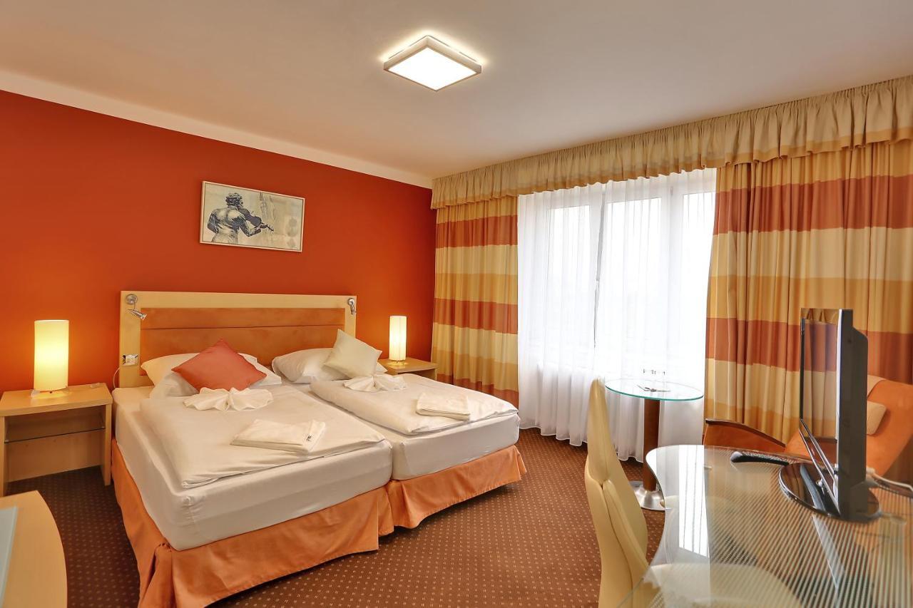 Active & Wellness Hotel Subterra Ostrov  Luaran gambar